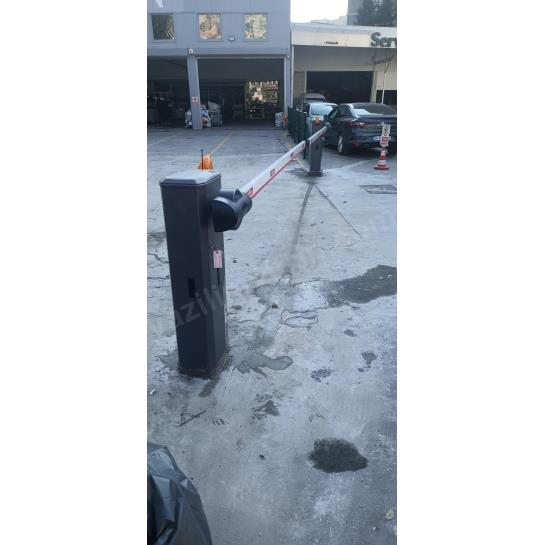 Bft Giotto BT A ULTRA 36-4MT otopark bariyeri seti; 4 metrelik hızlı geçiş, dayanıklı yapı ve güvenli araç giriş-çıkış kontrolü sunar. , BftOtoparkGirişi , GiottoBariyerSiteGirişi , BftHızlıGeçiş , OtoparkBariyeriKullanımAlanı , AraçGirişKontrol , OtoparkRampası , SiteGirişiBariyeri