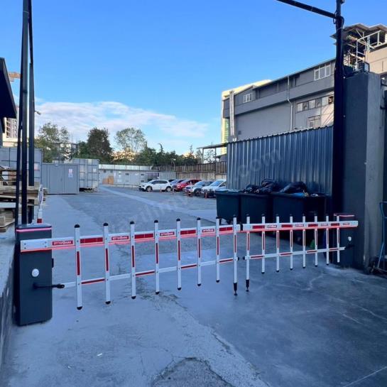 OttoPark Br24-Pro-Çitli 4,5 metre kollu otomatik otopark bariyeri; araç ve yaya geçişini kontrol eden, güvenliği artıran dayanıklı çitli bariyer sistemi. , OttoParkOtoparkGirişi , Br24ProÇitliSiteGirişi , ÇitliOtoparkBariyeri , OtomatikBariyerOtoparkGirişi , OttoParkKamuKurumu , OtoparkGüvenlikSistemleriSiteGirişi