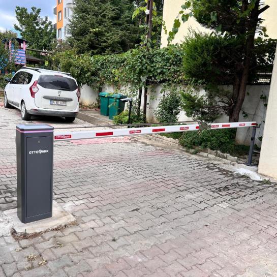 OttoPark Br24-Pro kırılan kollu otomatik otopark bariyeri, düşük tavanlı kapalı otopark ve yeraltı garajları için güvenli, dayanıklı ve verimli geçiş kontrolü sağlar. , OttoParkSiteGirişi , KırılanKolluBariyerOtopark , OtoparkBariyeriApartmanGirişi , OttoParkDüşükTavan , Br24ProKapalıOtopark , OtomatikBariyerSiteGirişi
